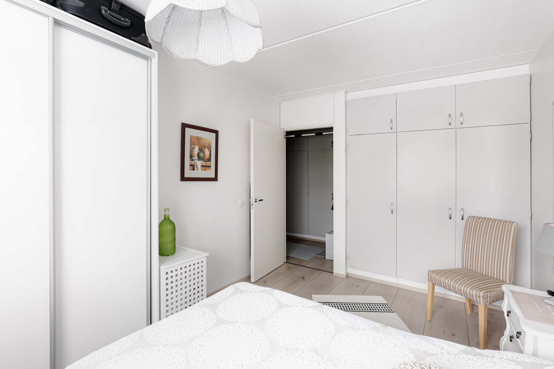 Uusi kuvaaja Vaasassa – tervetuloa Anna! 3 Asuntokuvaus Vaasa, Annan ottama kuva makuuhuoneesta