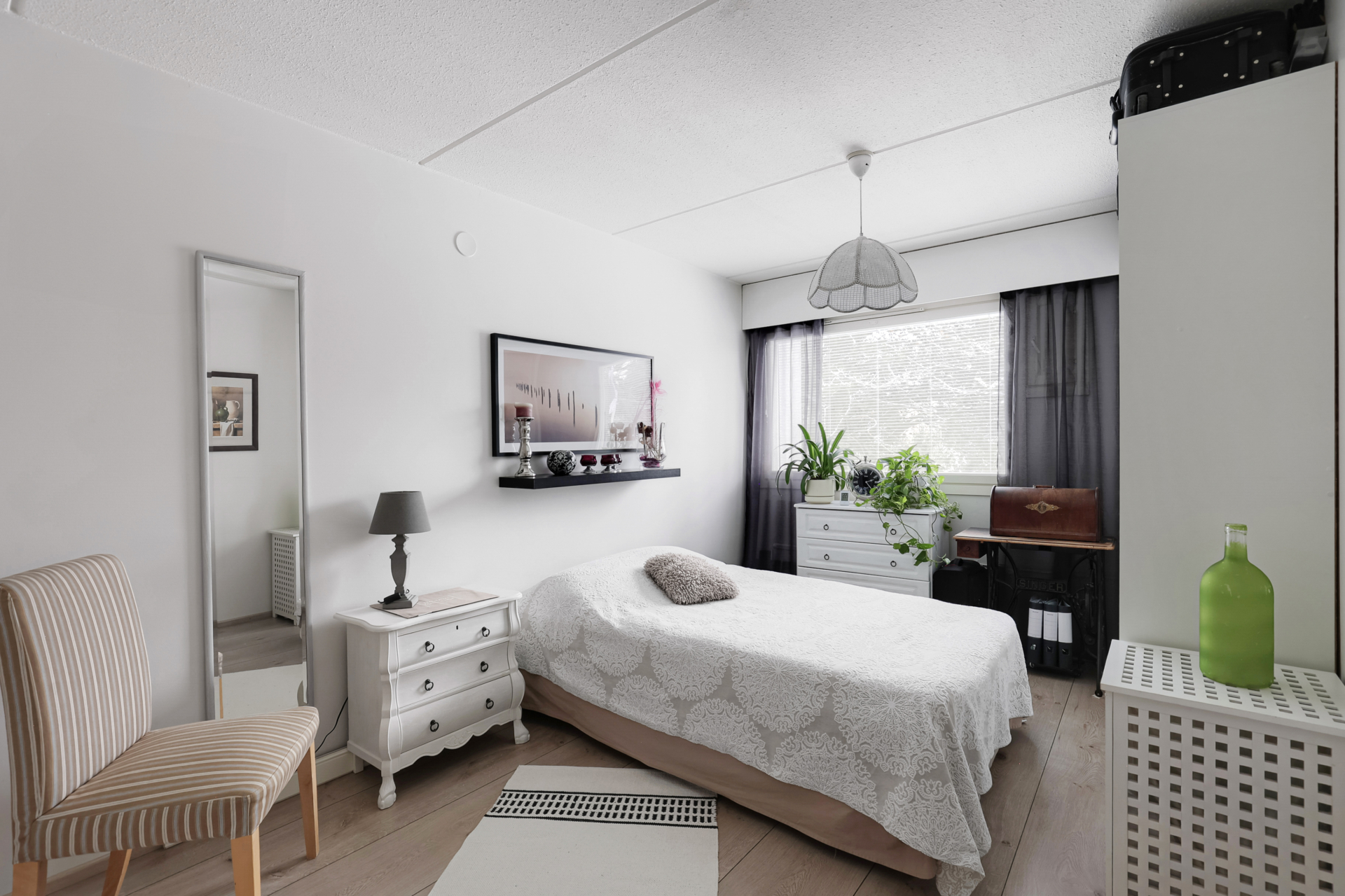 Uusi kuvaaja Vaasassa – tervetuloa Anna! 4 Asuntokuvaus Vaasa, Annan ottama kuva makuuhuoneesta