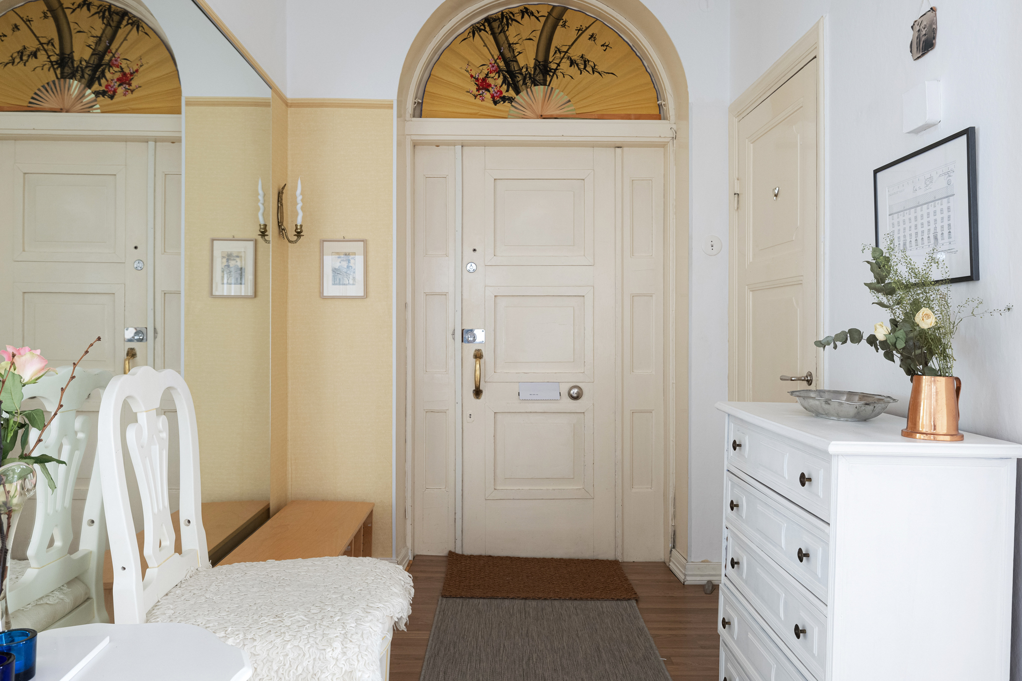 Asuntokuvaus Turku 5 Asuntokuvaus Turku, eteisen näkymä, Zentuvon valokuvaaja Jussi Hyvönen